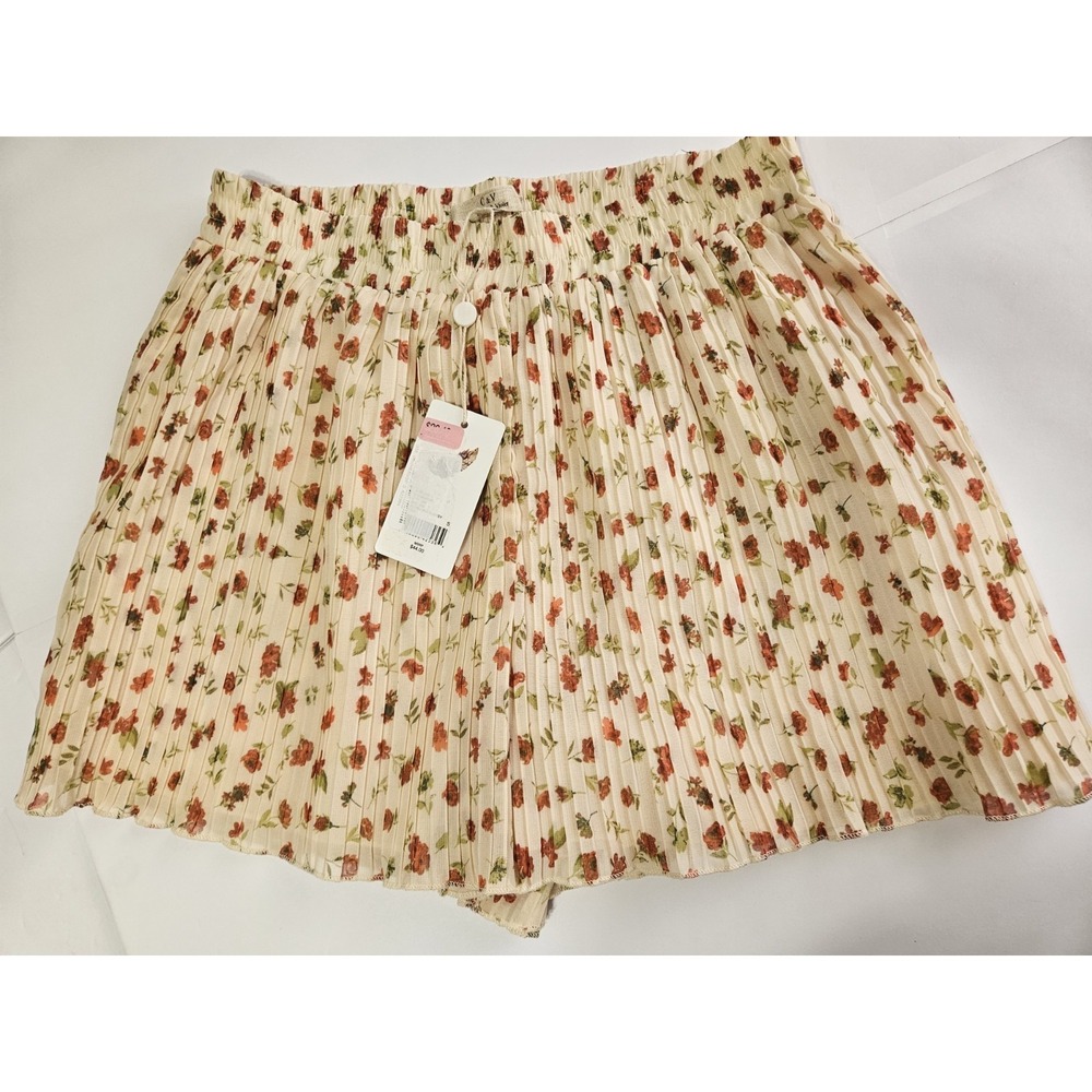 Chelsea & Violet NWT Pleated Floral Flowy Skort Mini Shorts Small Cream Red